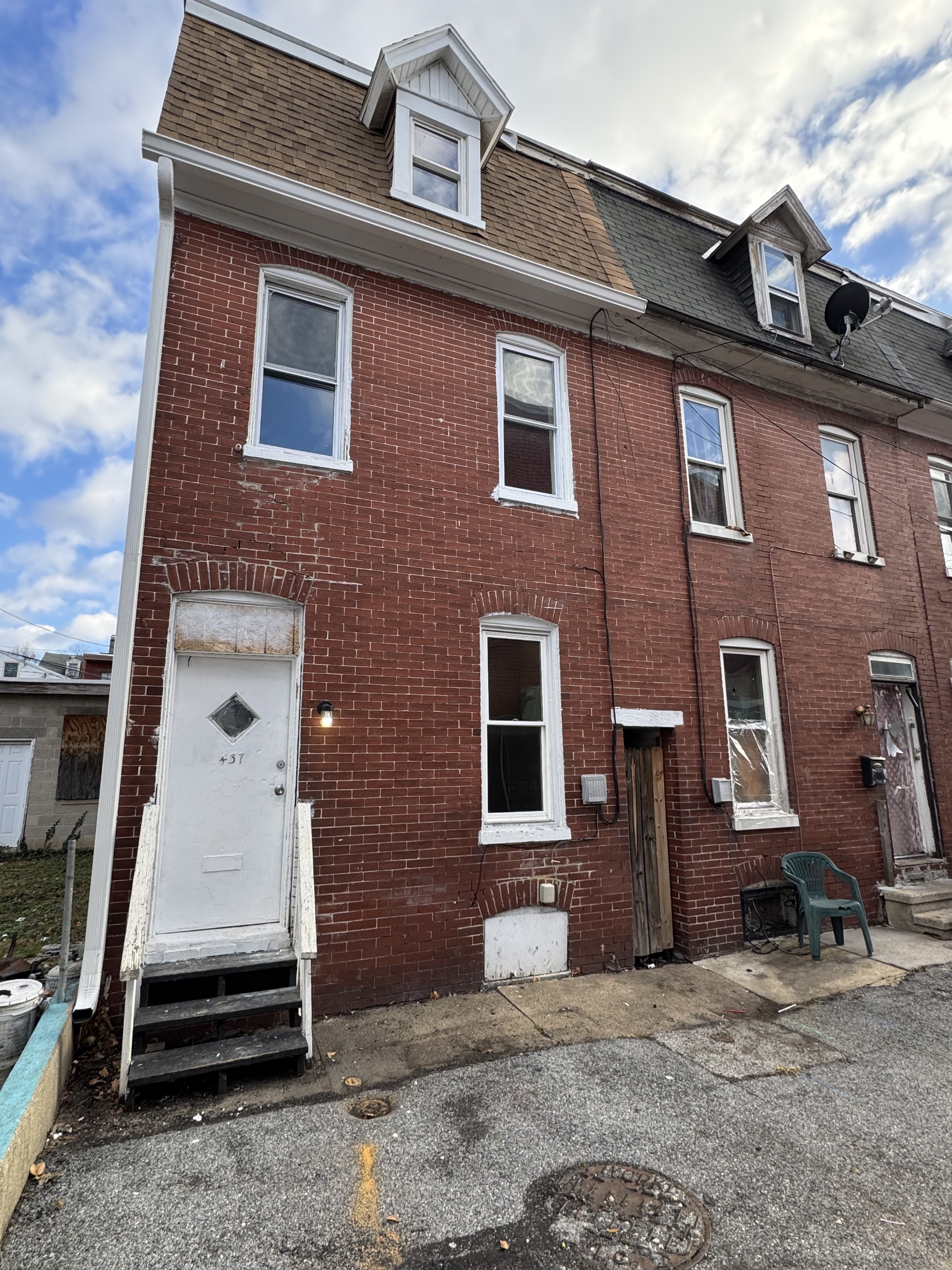 Property main image