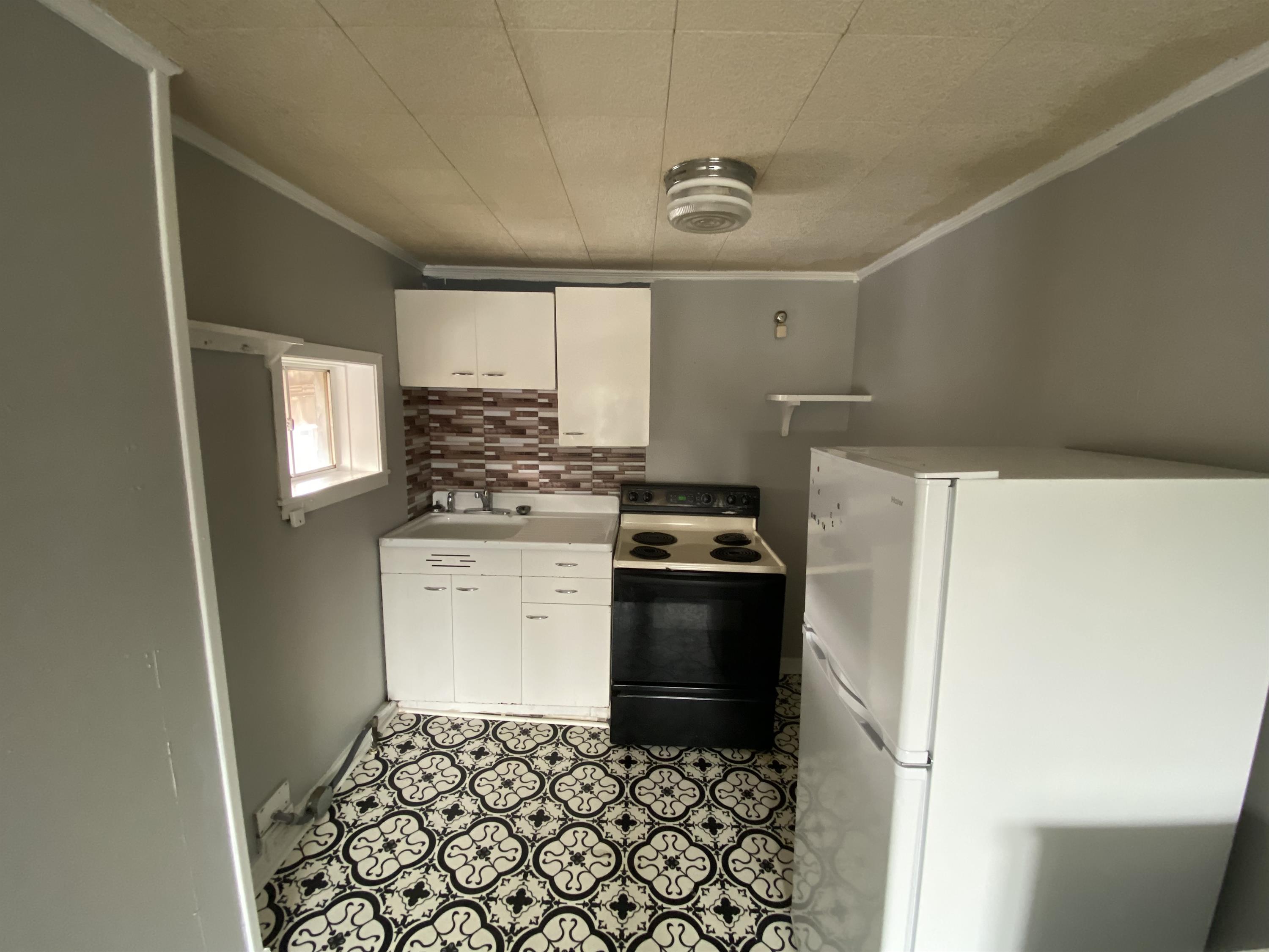 314 North Hawthorne Street - 3