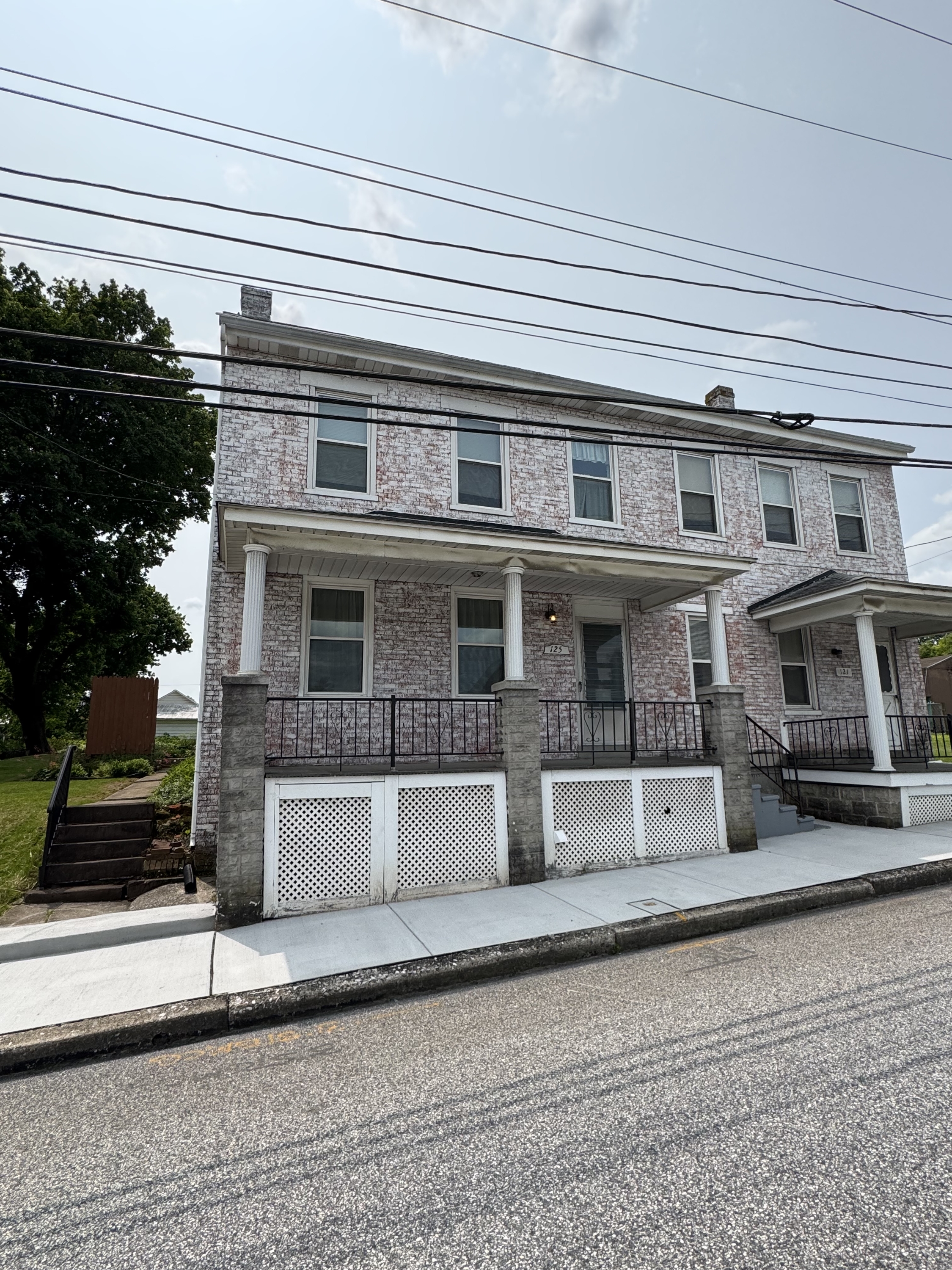 125 East King Street - Front