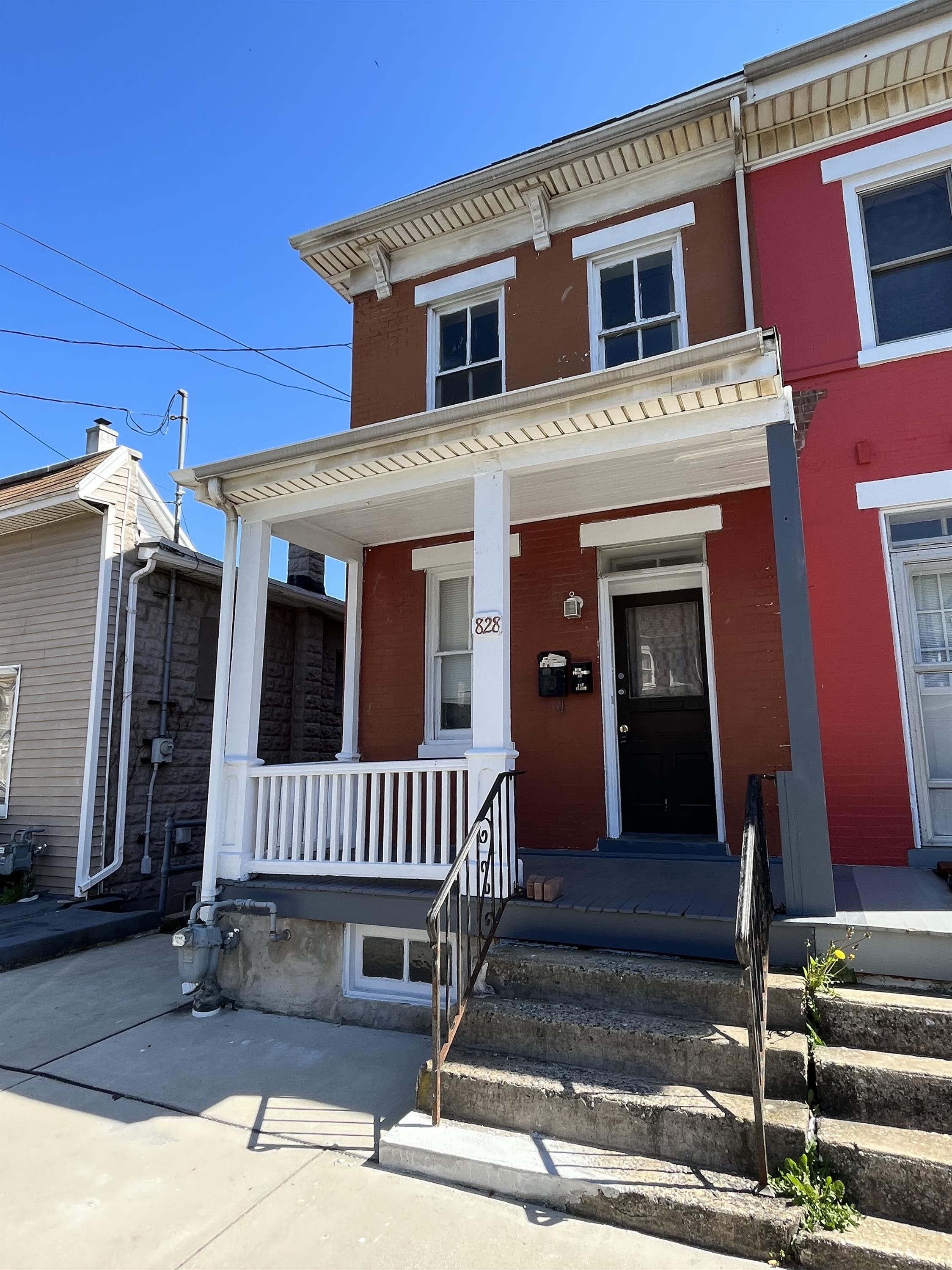 828 East Prospect Street - 2